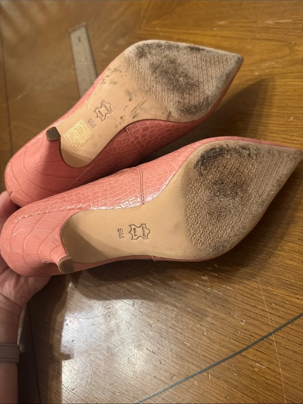 Tory Burch Georgina Croc Embossed Pink Leather Ankle Bootie Size 9 EUC